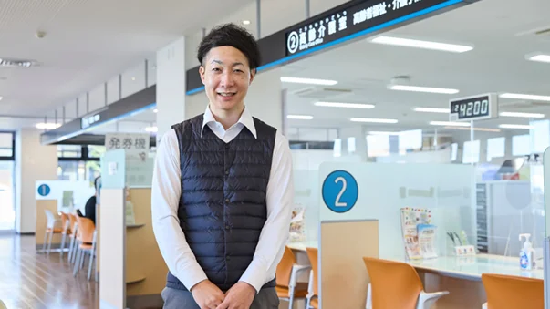 公的機関で働く言語聴覚士のイメージ。